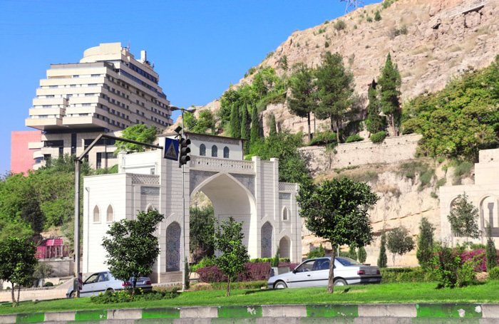 سفربازی - ورودی شهر شیراز