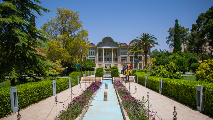 سفربازی - باغ ارم شیراز