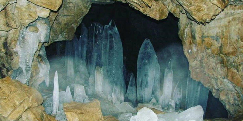 ورودی غار یخ مراد