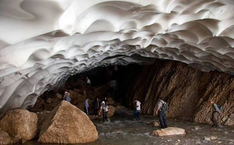 بازدید از اطراف شهر کرد استان چهارمحال بختیاری غار یخی چما