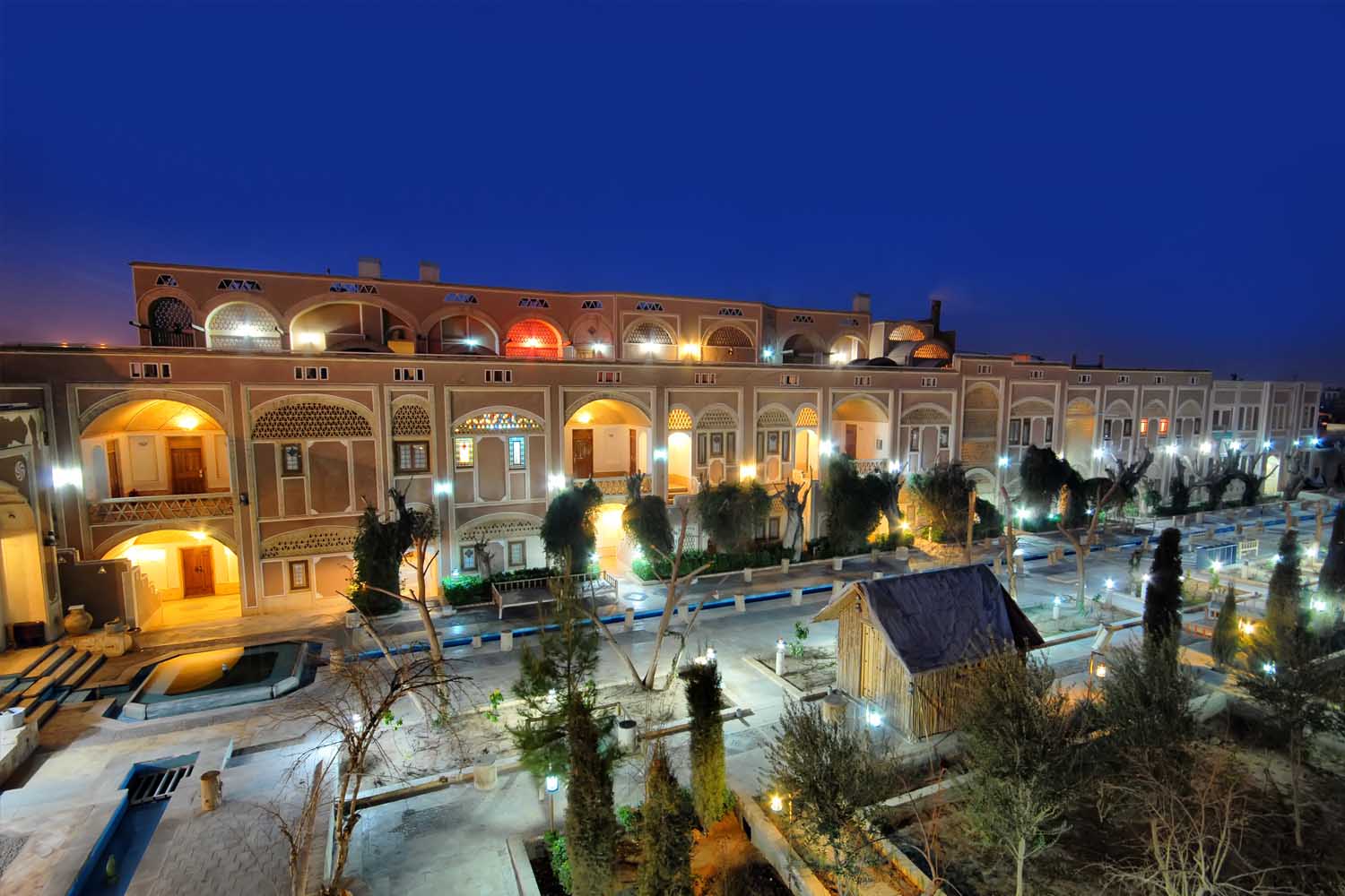 هتل باغ مشاهیر الممالک