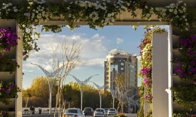 نمای ساختمان هتل 4 ستاره در اصفهان 
