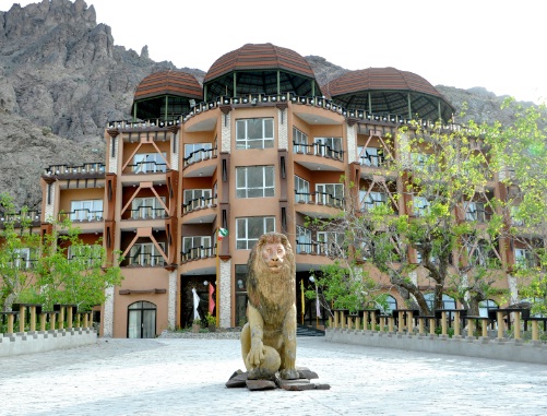 هتل چهار ستاره بزرگ کوهستان 