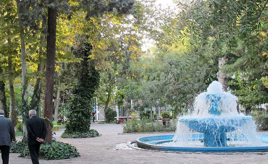 سفربازی - باغ ملی مشهد