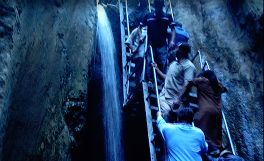 سفربازی - روستا و آبشار قره سو