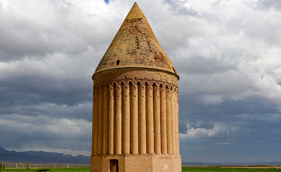 سفربازی - برج رادکان چناران مشهد
