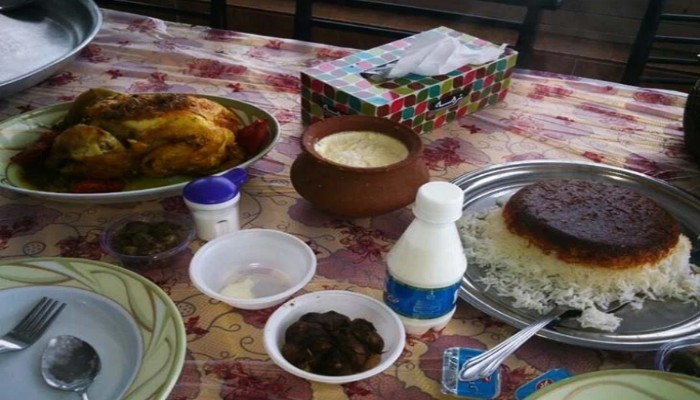 سفربازی - ویژگی های رستوران خاور خانم