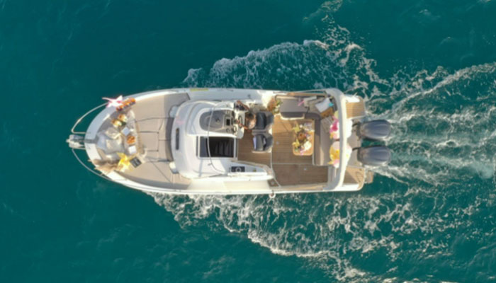 سفربازی - قایق های تفریحی جزیره کیش