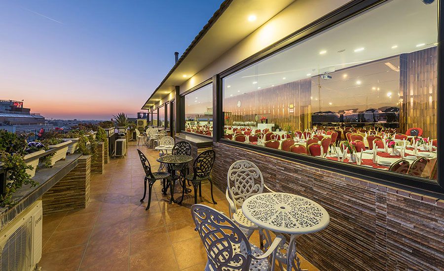 سفربازی - رستوران بام هتل شیخ بهایی