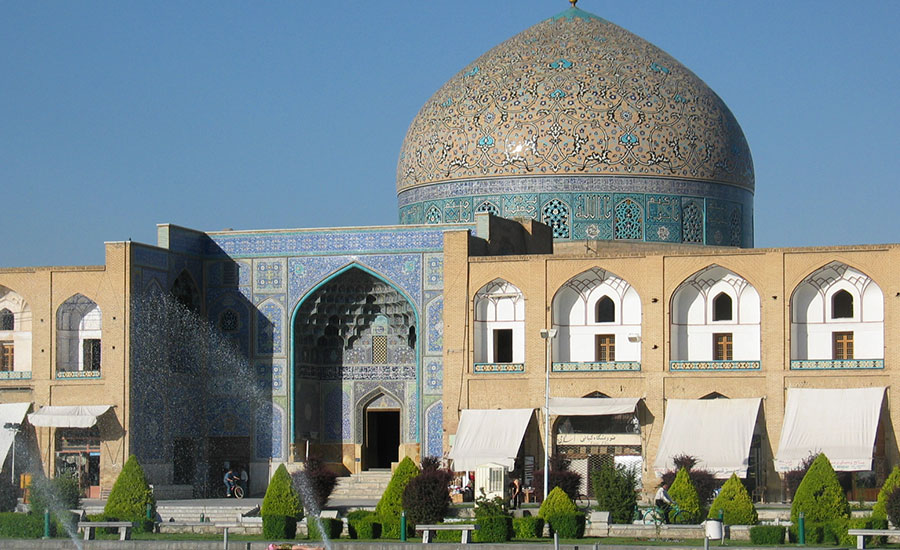 سفربازی - مسجد شیخ لطف‌‌الله