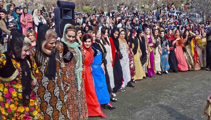 سفربازی - جشن چله تابستون در نقاط مختلف ایران