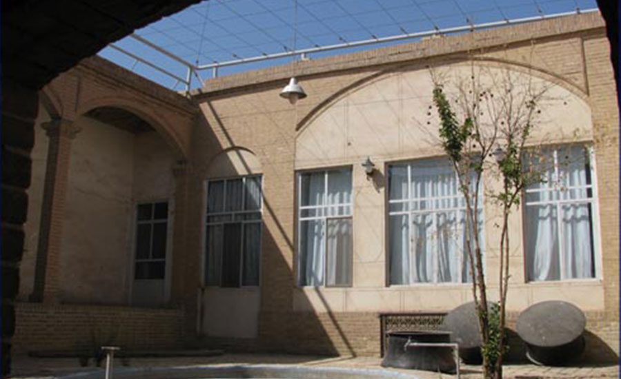 خانه معین الدین حاج صدر، خانه‌ای تاریخی در محله اهرستان یزد
