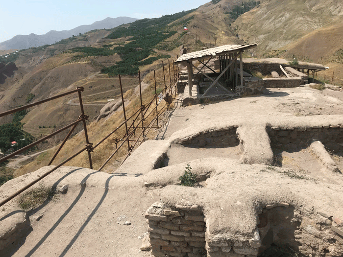 سفربازی - کتابخانه قلعه الموت