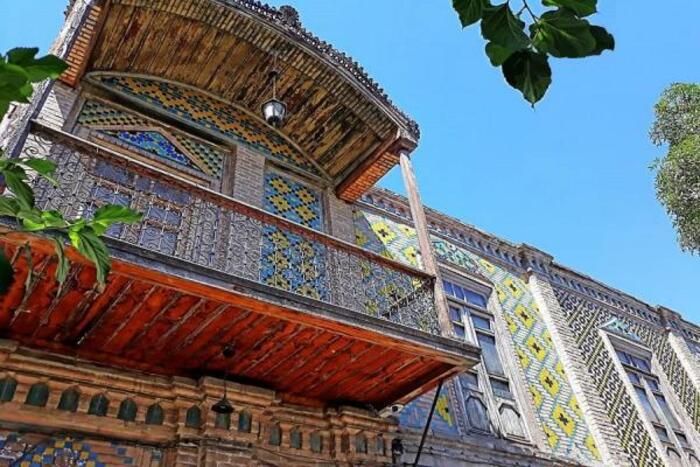 سفربازی - فضای چهارباغ مشهد