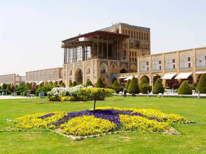 سفربازی - میدان جذاب نقش جهان اصفهان