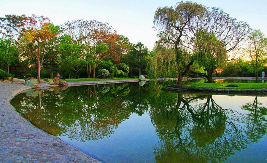 سفربازی - باغ گیاه شناسی ملی ایران