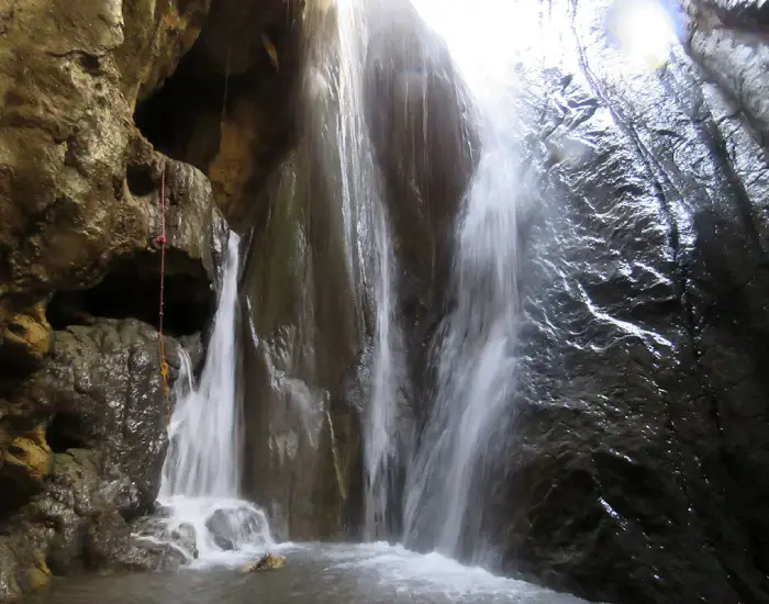 سفربازی - حوض‌های آبشار قره‌سو