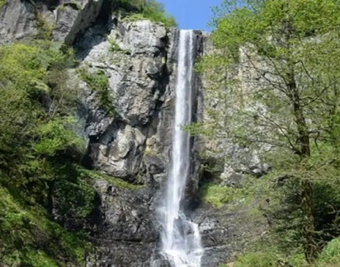 سفربازی - آبشار لاتون
