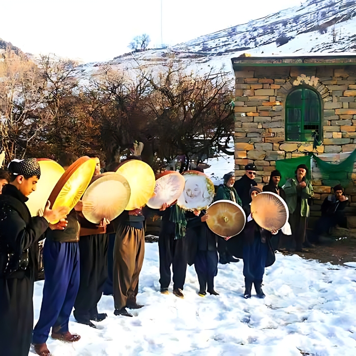 سفربازی - دف زدن جوانان در جشن پیر شالیار