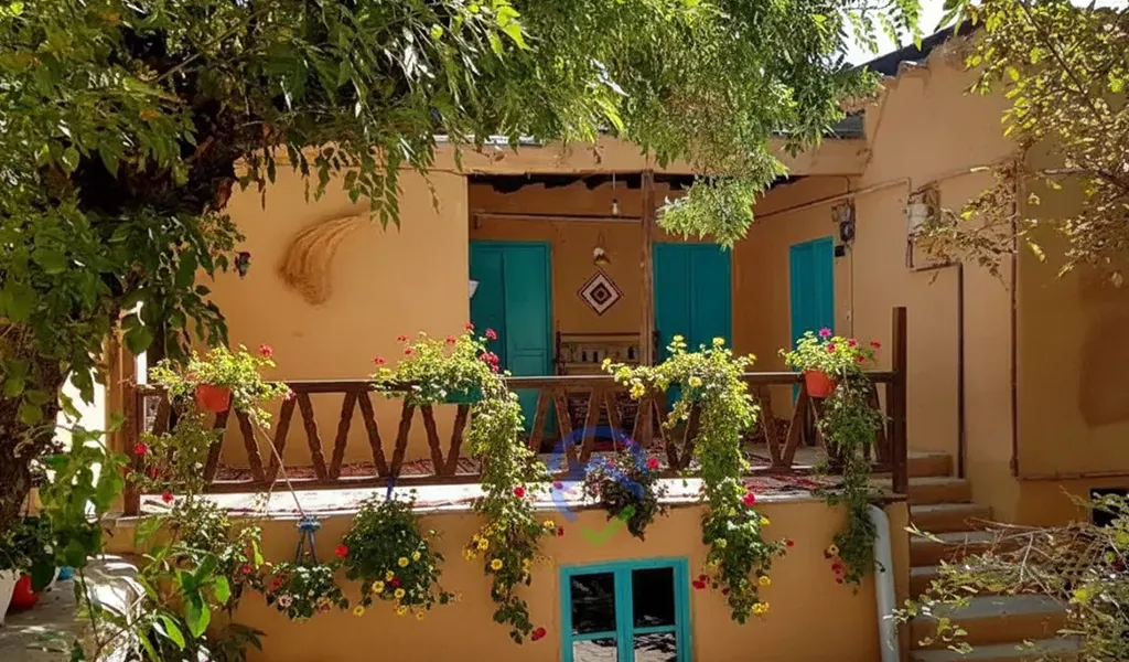 اقامتگاه بوم گردی آق بجی و دده