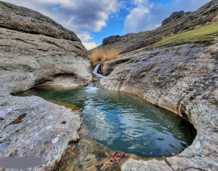 آبشار طلایی