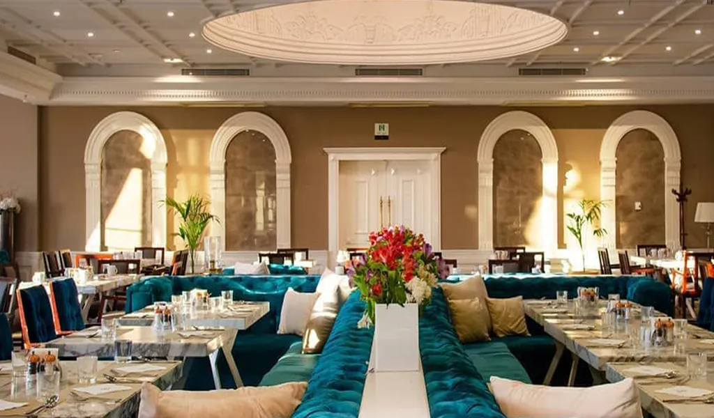 رستوران های هتل اسپیناس پالاس رستوران لاتون