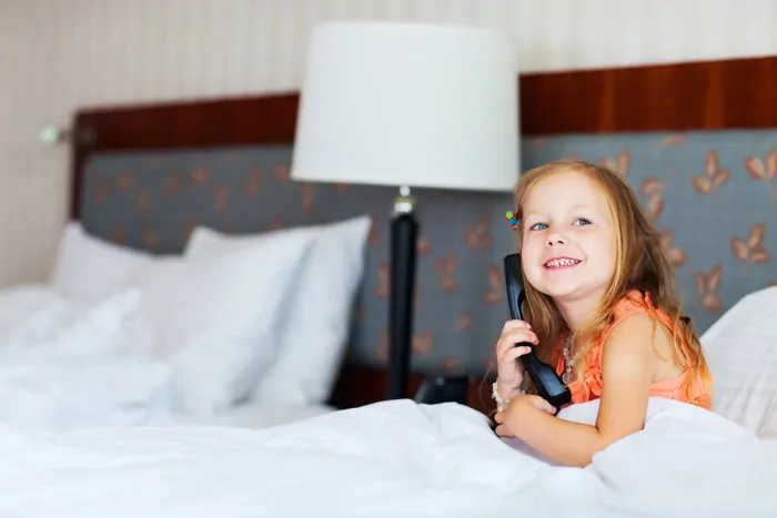 سفربازی - پذیرش کودکان در هتل