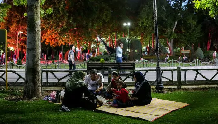 سفربازی - پیک نیک در پارک های تهران