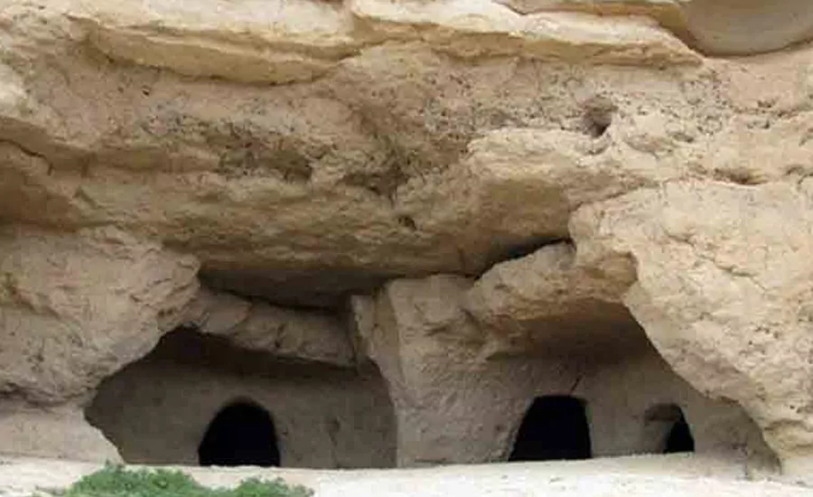 سفربازی - غارهای بان مسیتی یا غارهای سه‌گانه تیس
