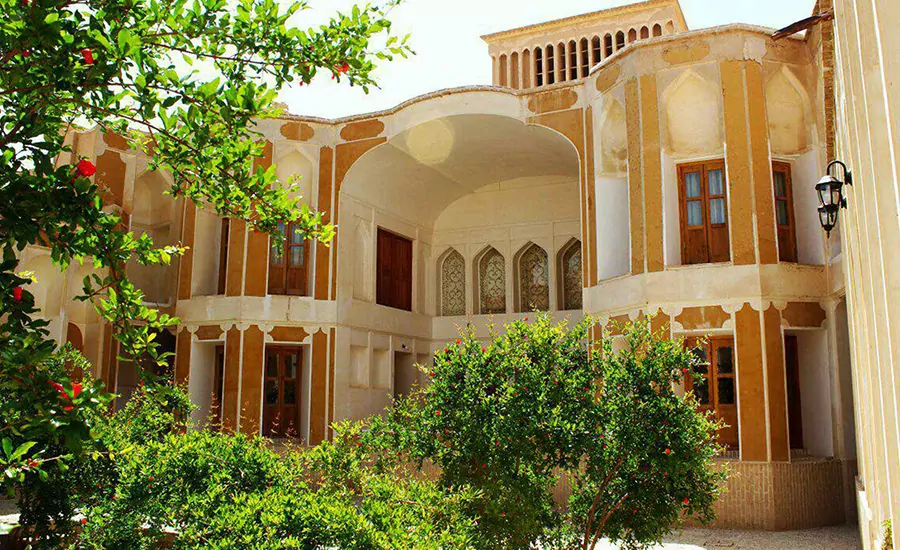 سفربازی - عمارت آقازاده اردبیل