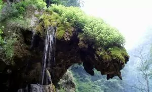 سفربازی - آبشار باران کوه