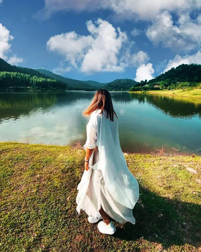 سفربازی - دریاچه ای در گیلان