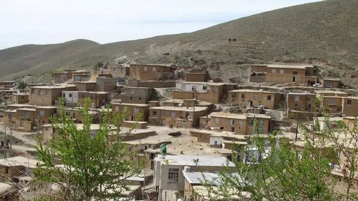 سفربازی - نمایی از روستای ایستا طالقان