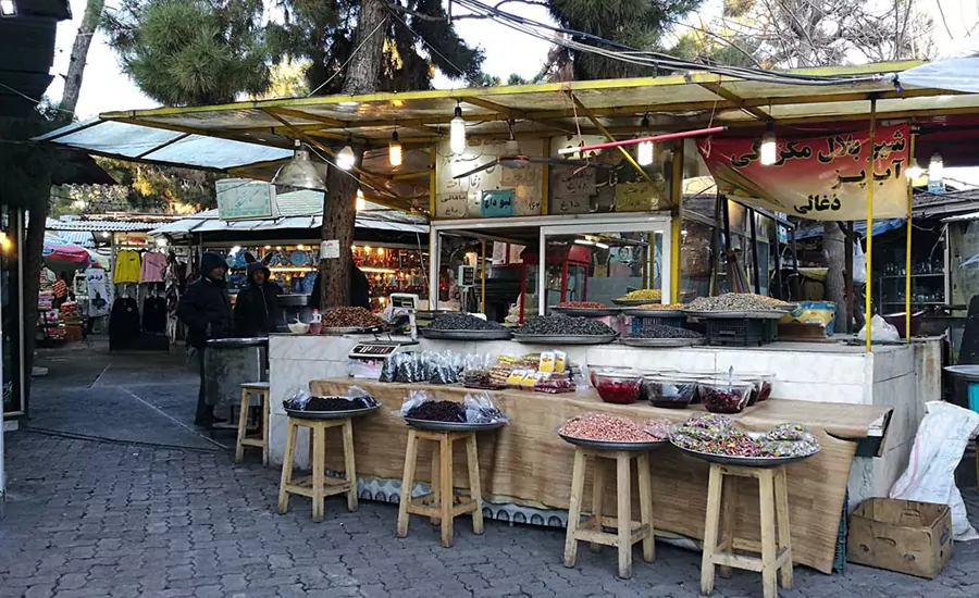 سفربازی - بازارچه پارک لاله