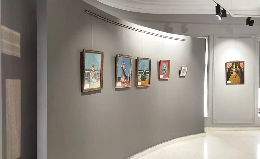 سفربازی - موزه نقاشی پشت شیشه