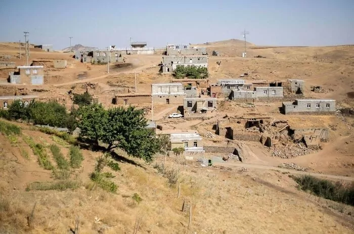 سفربازی - نمایی از روستای ایستا