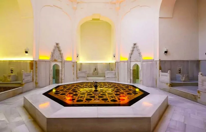 سفربازی - فضای داخلی حمام خرم سلطان استانبول