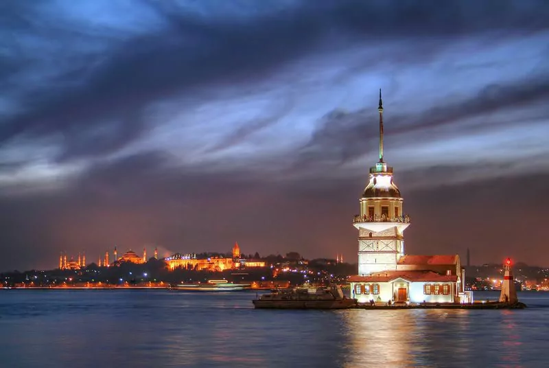 سفربازی - برج دختر استانبول