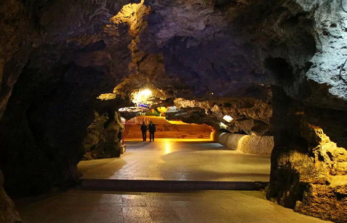 سفربازی - غار علیصدر کجاست