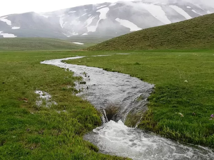 سفربازی - رود جاری در این منطقه