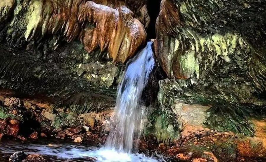 آبشار زیراه دشتستان، آبشاری جذاب در جنوب کشور