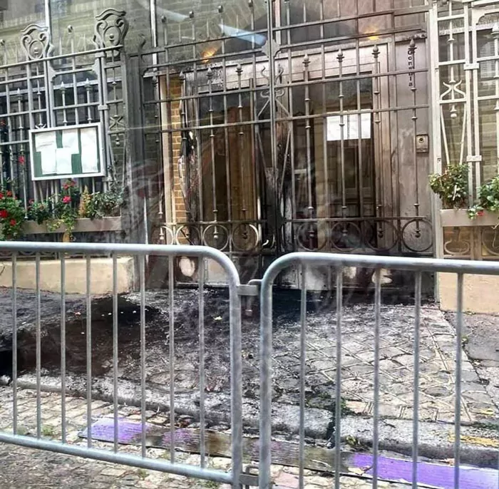 سفربازی - آتش سوزی سفارت ایران در فرانسه