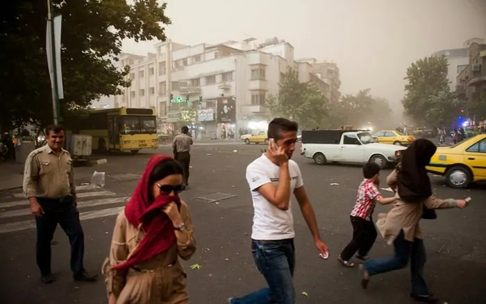 سفربازی - طوفان لحظه ای در تهران