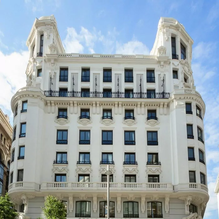 سفربازی - هتل رونالدو در شهر مادرید 