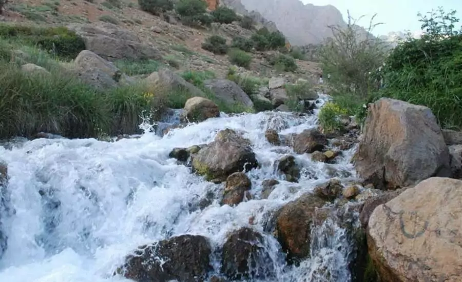 چشمه میشی سی سخت، چشمه ای با نامی خاص