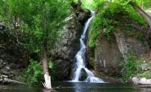 آبشار گرینه نیشابور، آبشاری دیدنی و مرتفع در خراسان رضوی