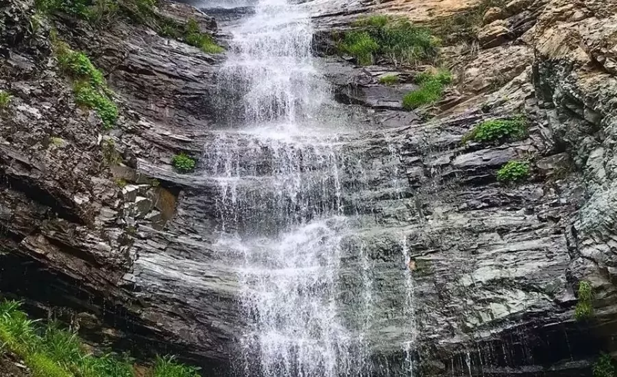 سفربازی - آبشار کلوگان لواسان