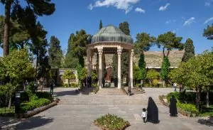 سفربازی - شیراز شهر شعر و موسیقی