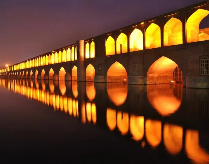سی و سه پل از جاهای دیدنی اصفهان