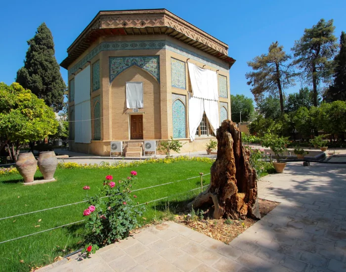 سفربازی-باغ موزه نظر در شیراز